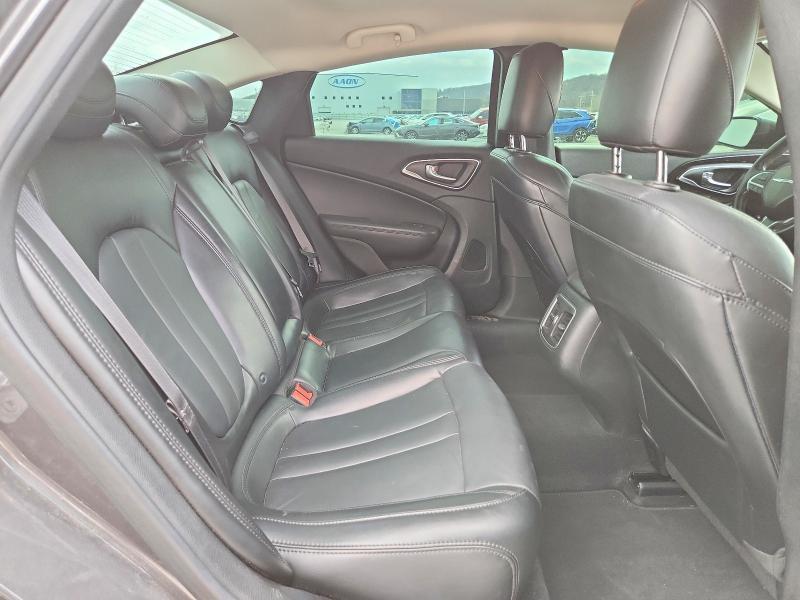 2015 Chrysler 200 c