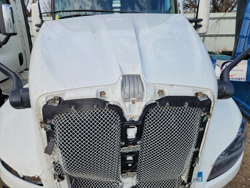 2024 Kenworth T680 Semi Truck