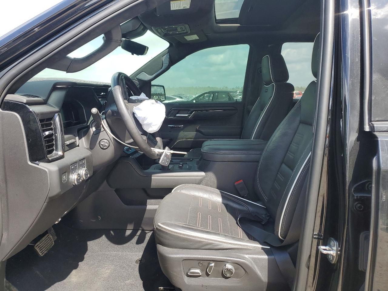 2024 GMC Sierra K1500 AT4X