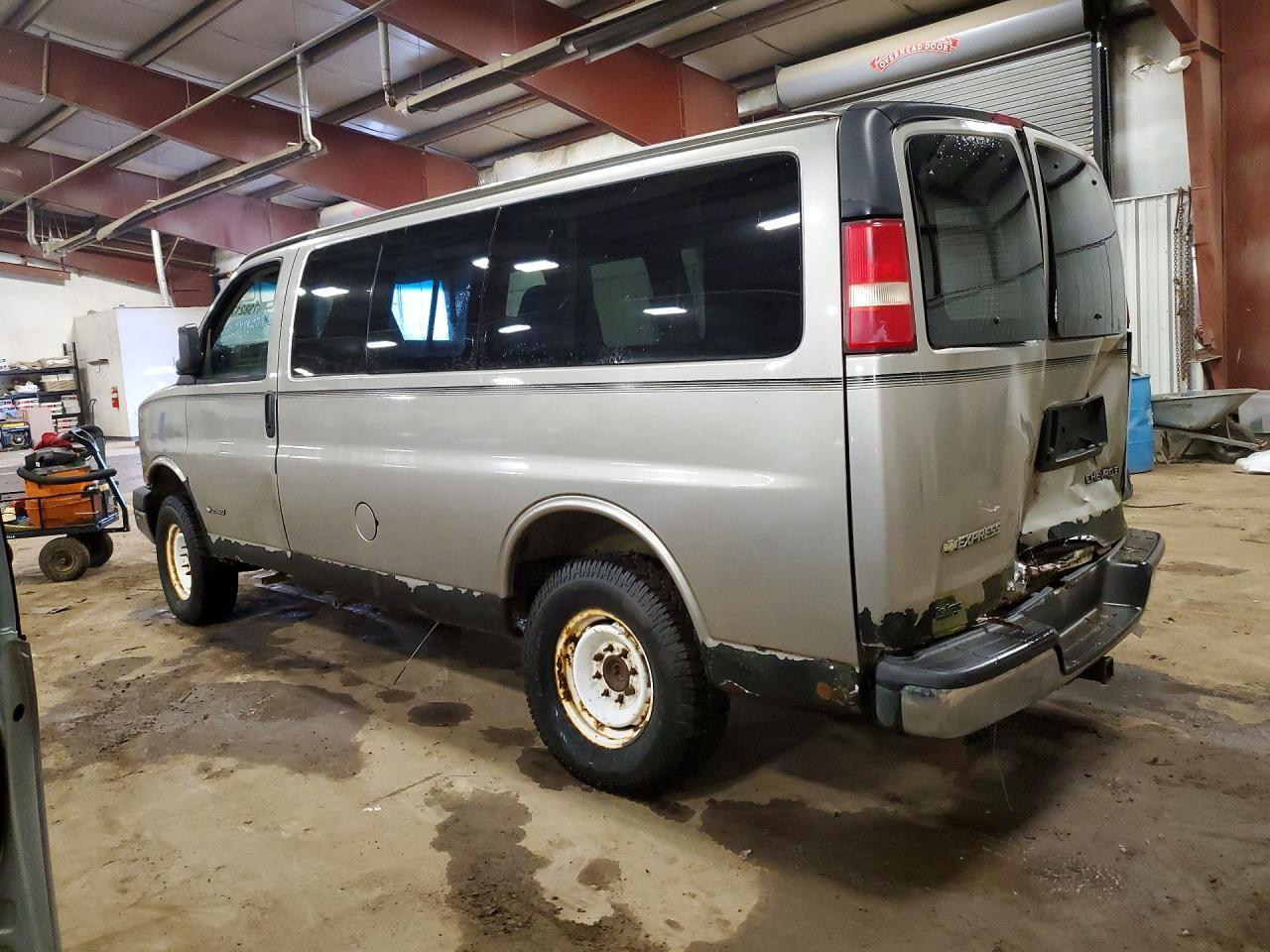 2003 Chevrolet Express G2500