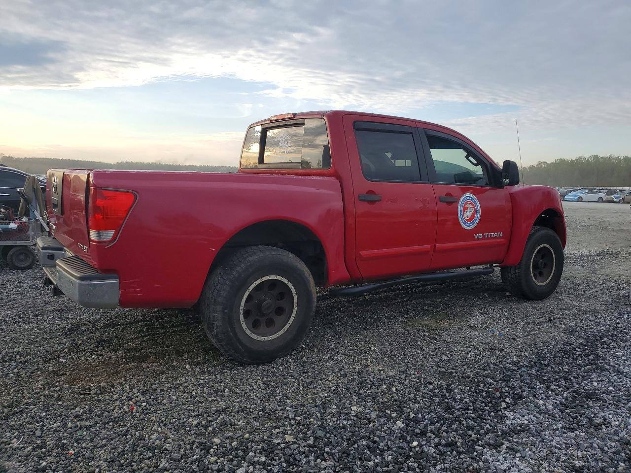 2012 Nissan Titan SV