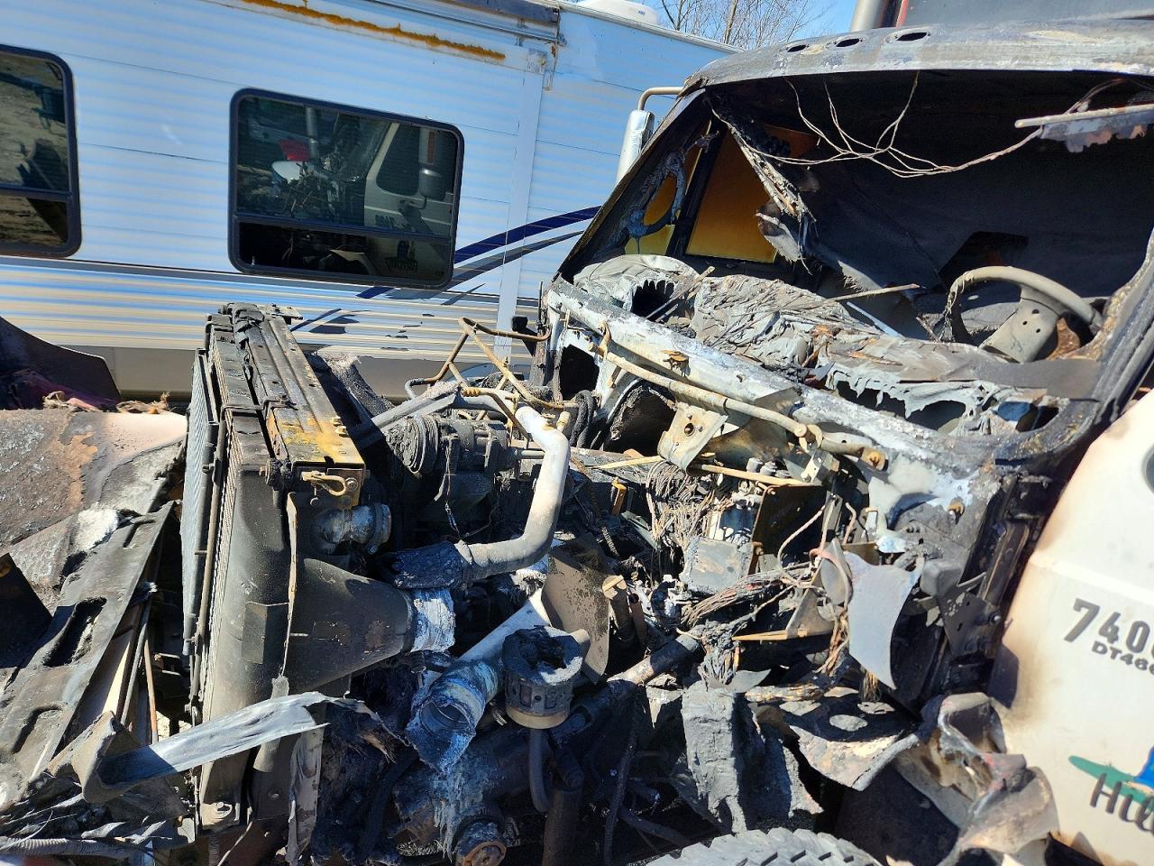 2005 International 7400-Truck Cab AND Chassis