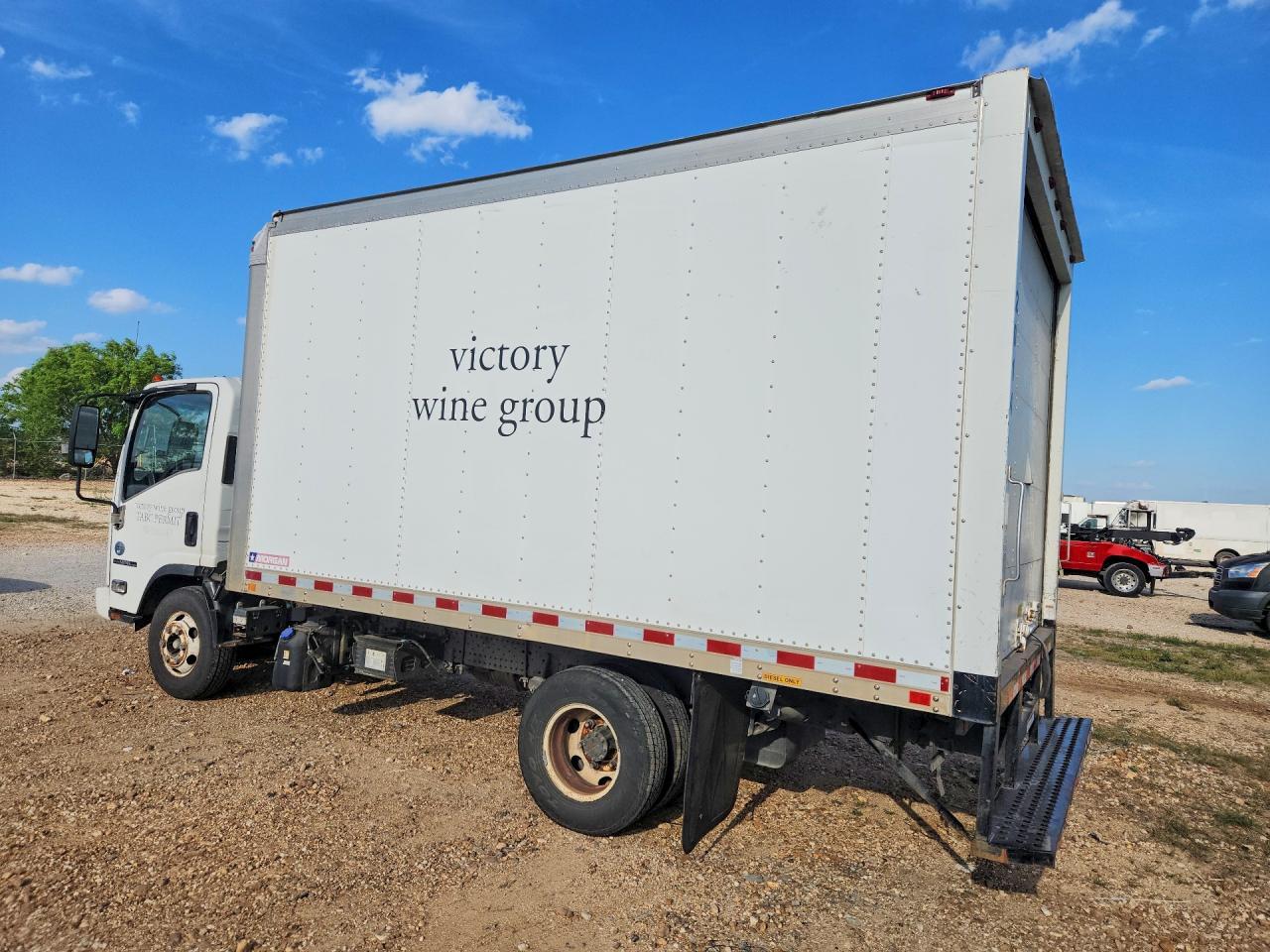 2015 Isuzu NPR HD BOX Truck