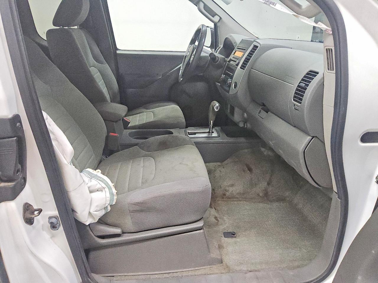 2015 Nissan Frontier S