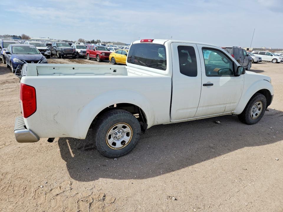 2015 Nissan Frontier s