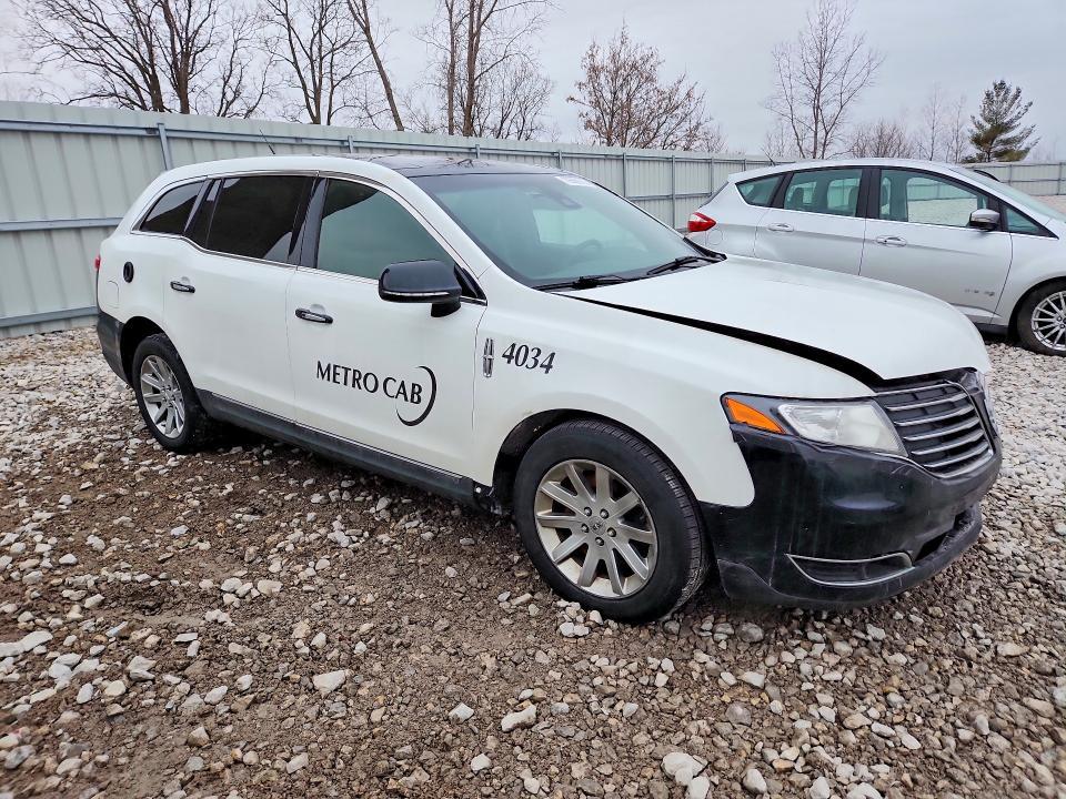 2017 Lincoln Townhouse MKT