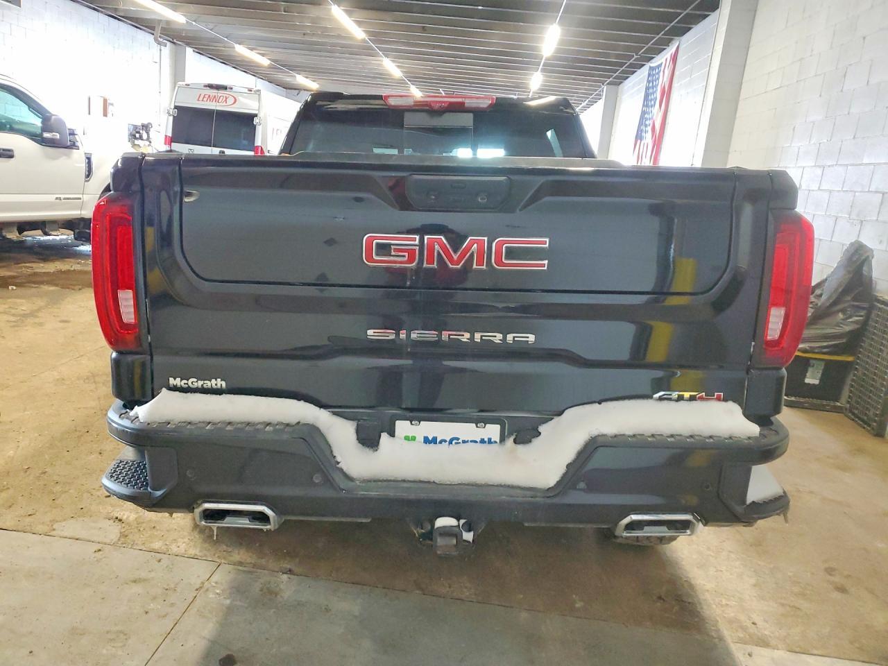 2024 GMC Sierra K1500 AT4