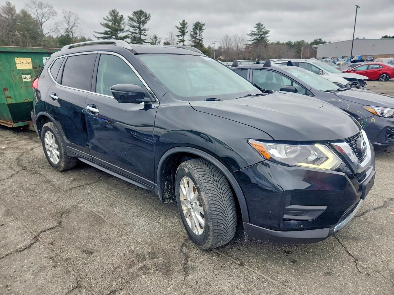 2017 Nissan Rogue sv