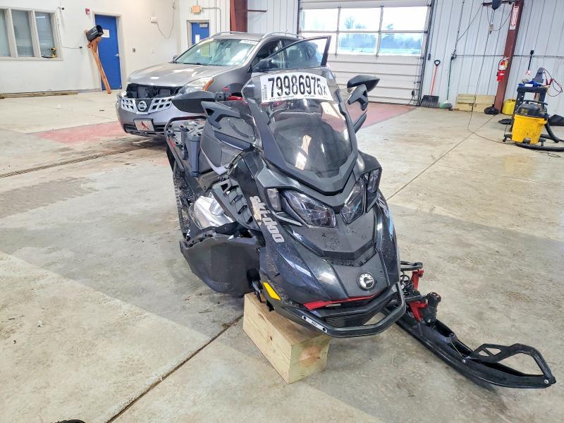 2025 Skidoo Renegade ADR W/ENDUR