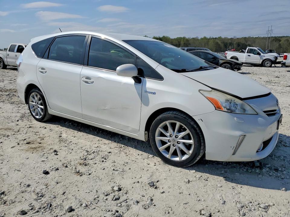 2013 Toyota Prius v Five