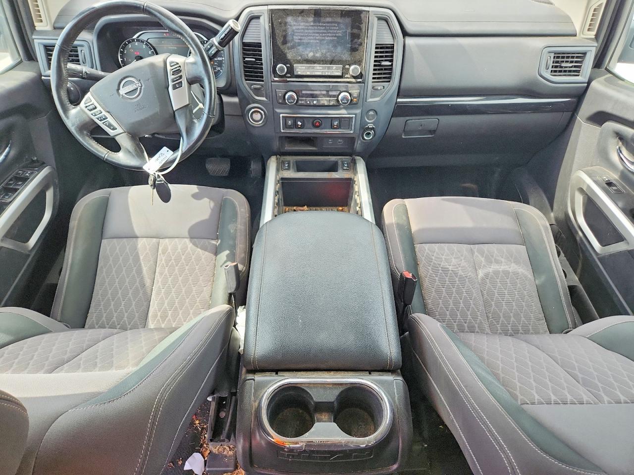 2024 Nissan Titan SV