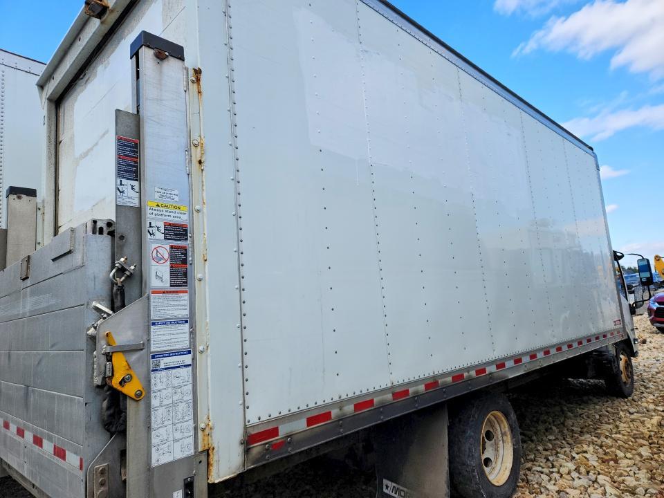 2019 Isuzu NPR HD BOX Truck
