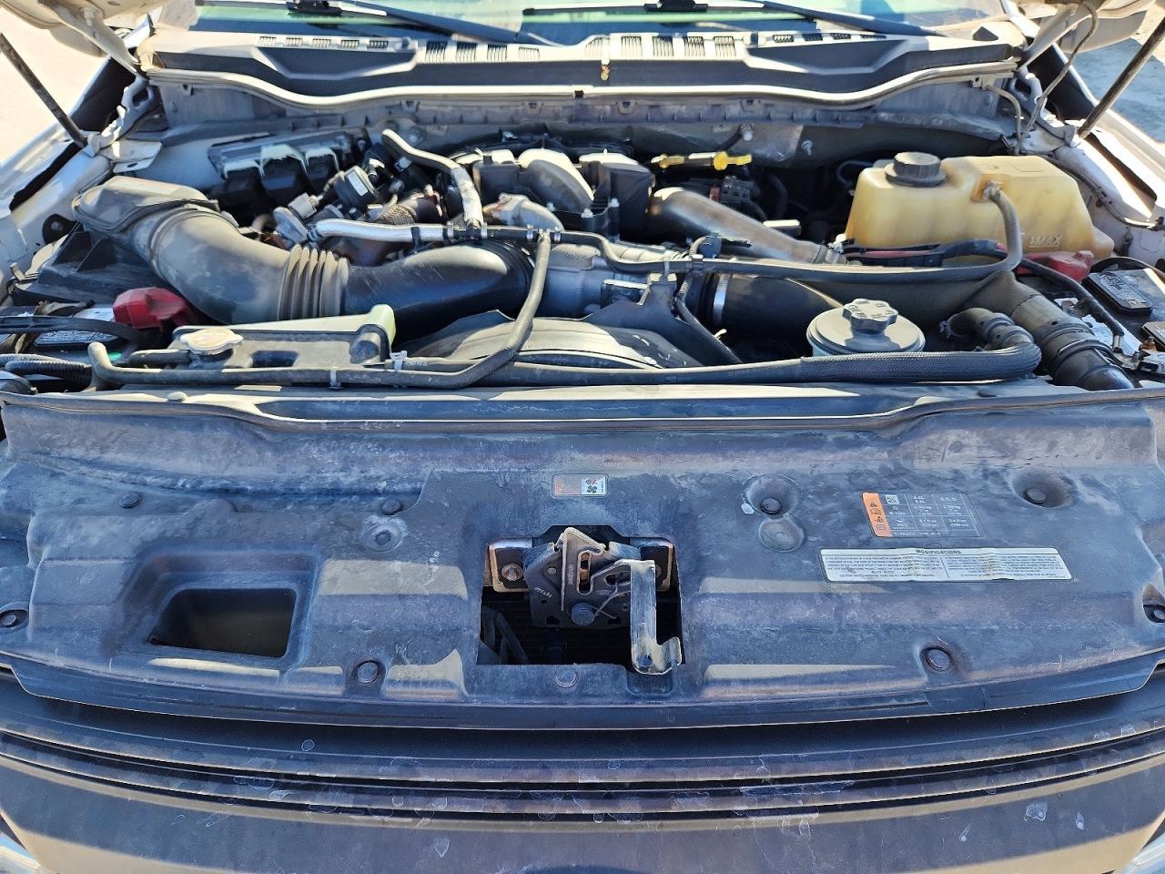 2019 Ford F450 Super Duty Flatbed Truck
