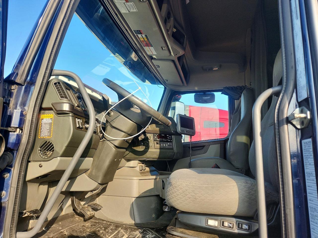 2023 Volv O VNL Semi Truck