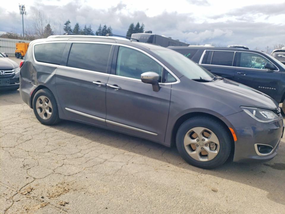 2018 Chrysler Pacifica Hybrid Limited