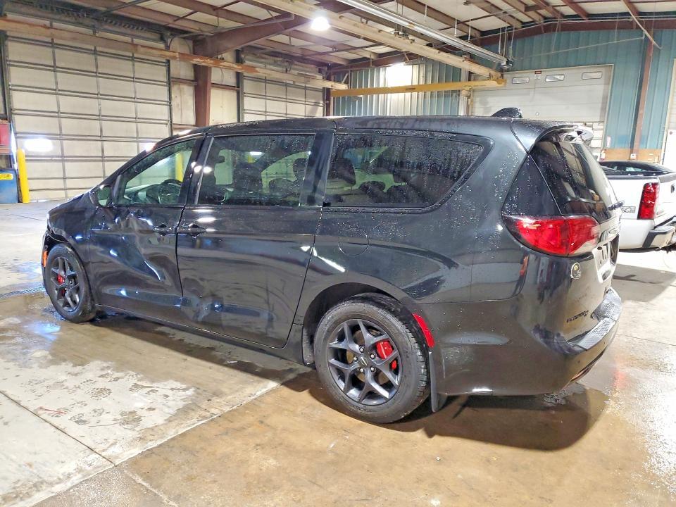 2020 Chrysler Pacifica Touring