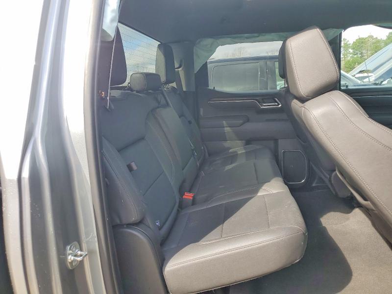 2025 GMC Sierra K1500 SLT