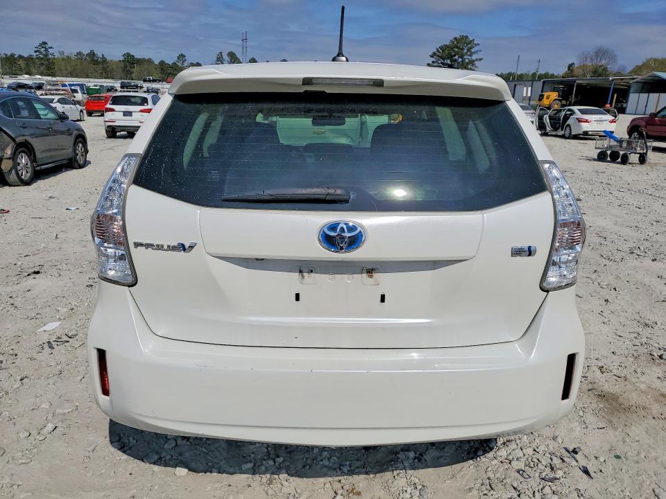 2013 Toyota Prius v Five