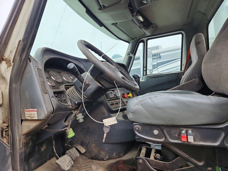 2015 International Prostar Semi Truck