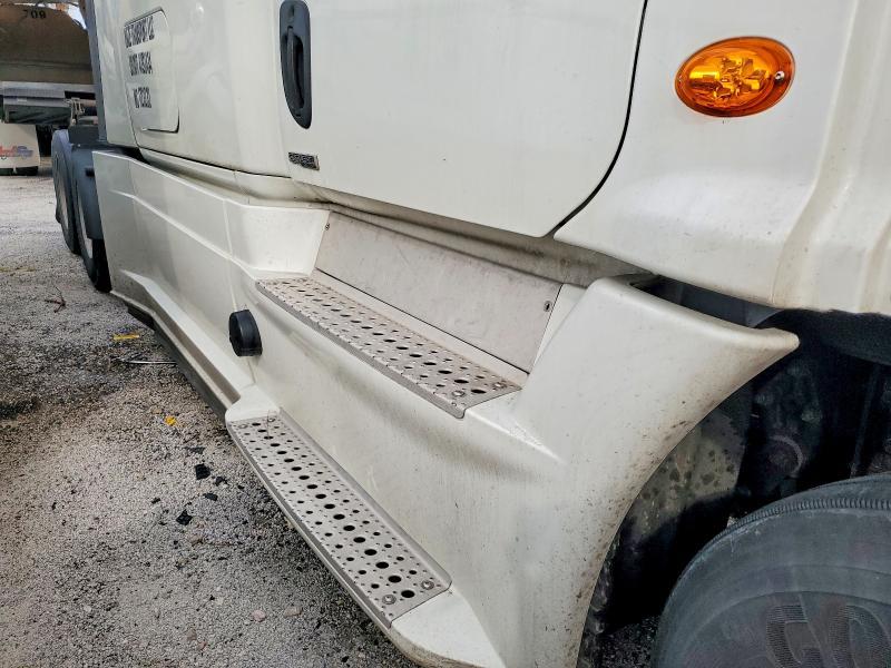 2019 Freightliner Cascadia 125 Semi Truck