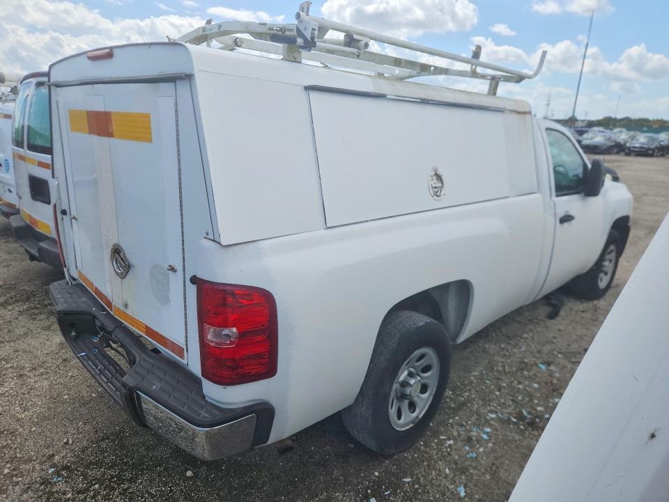 2013 Chev 1500 4X2 / Pickup
