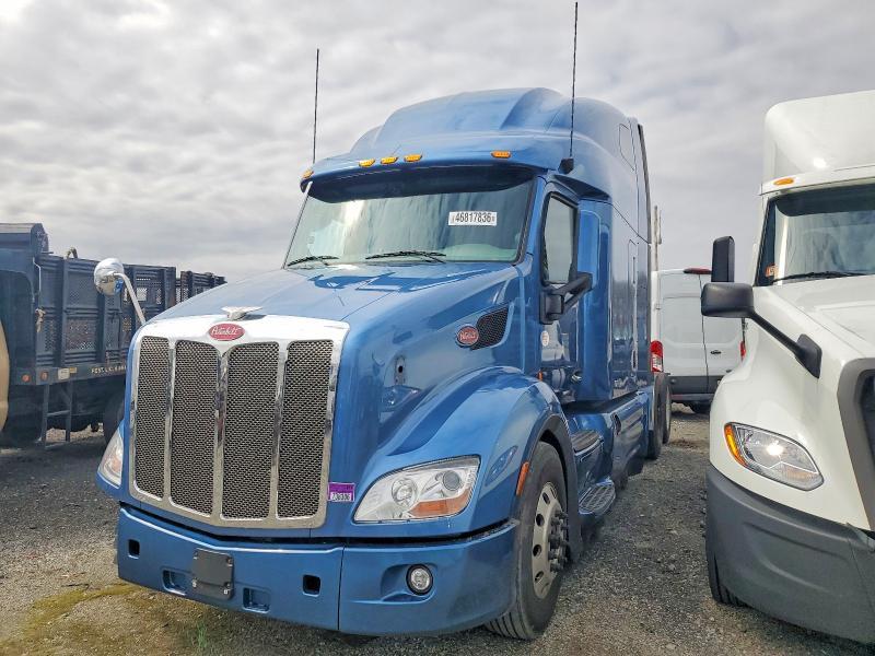 2022 Peterbilt 579 Semi Truck