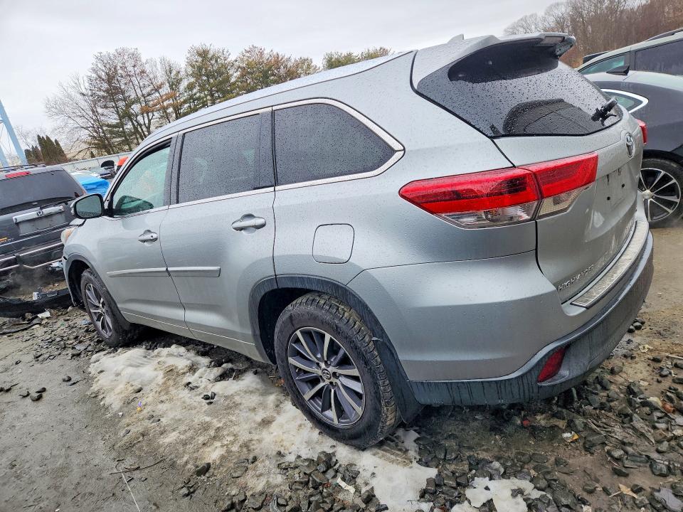 2017 Toyota Highlander xle