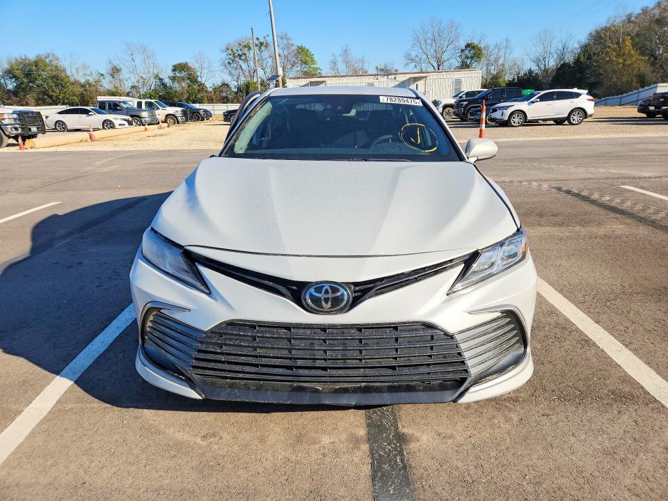 2023 Toyota Camry le