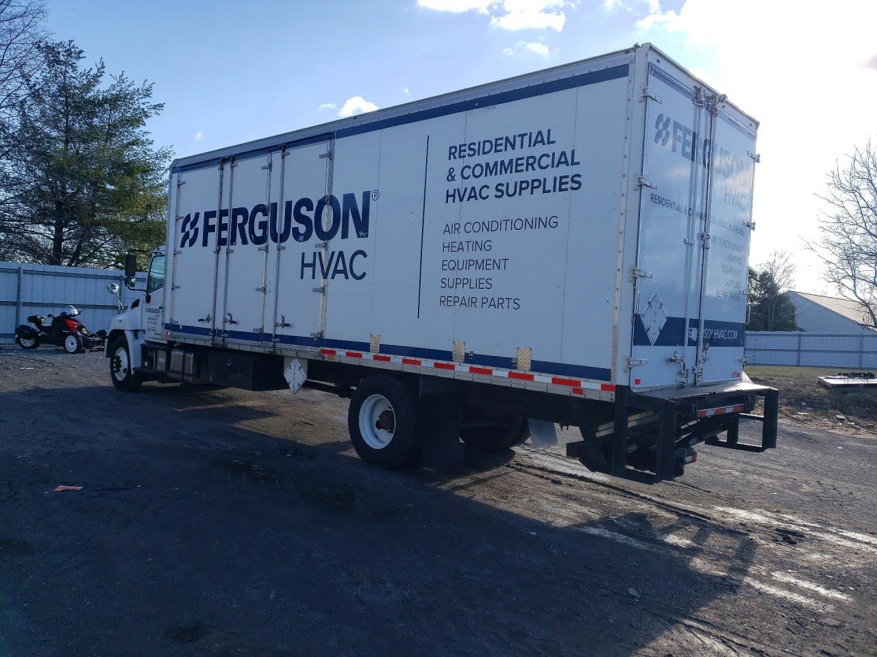 2018 Hino 338 BOX Truck