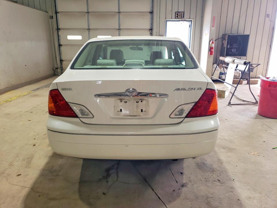2000 Toyota Avalon xl