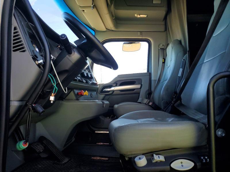 2020 Kenworth T680 Semi Truck