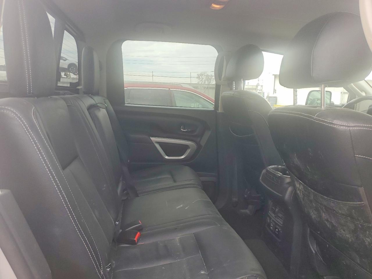 2019 Nissan Titan SV