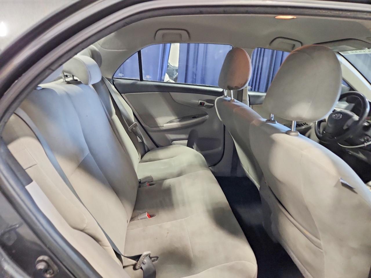 2012 Toyota Corolla le