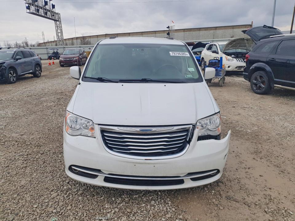 2016 Chrysler Town & Country Touring