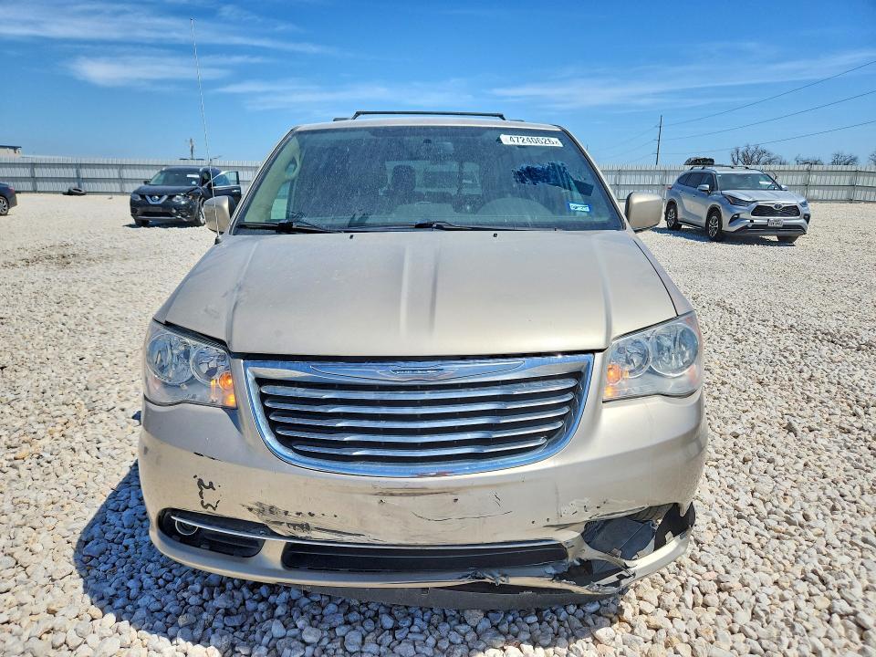 2014 Chrysler Town & Country Touring