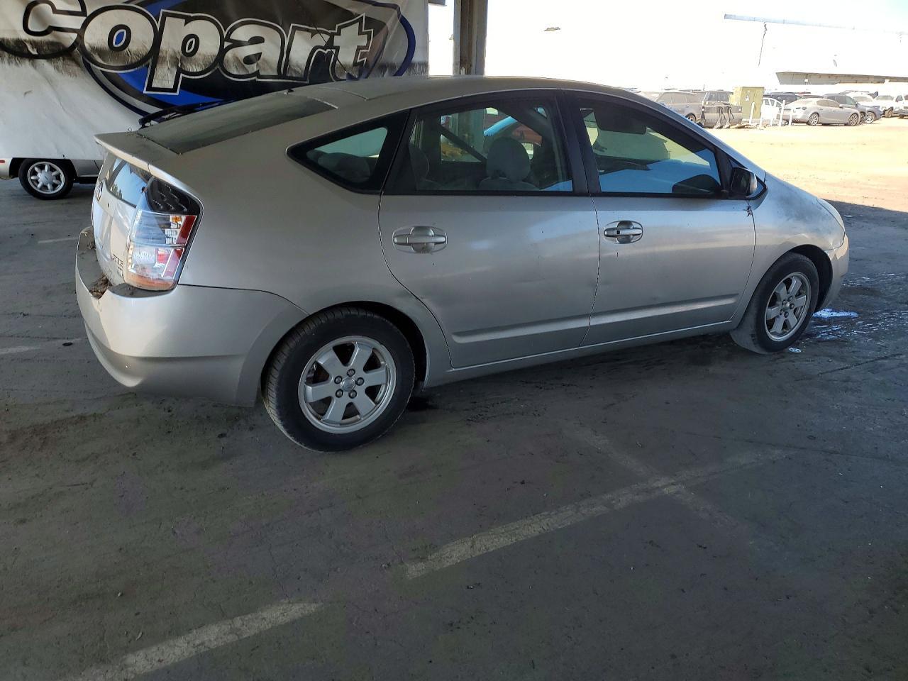 2004 Toyota Prius Base