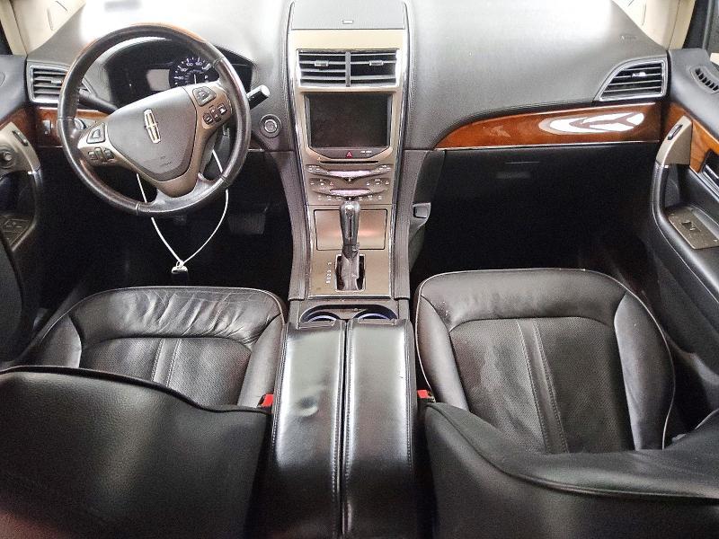 2013 Lincoln Townhouse MKX