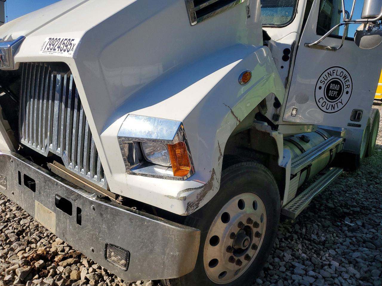 2018 Western Star Conventional 4700SF