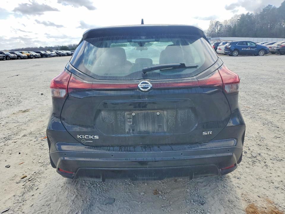 2021 Nissan Kicks sr