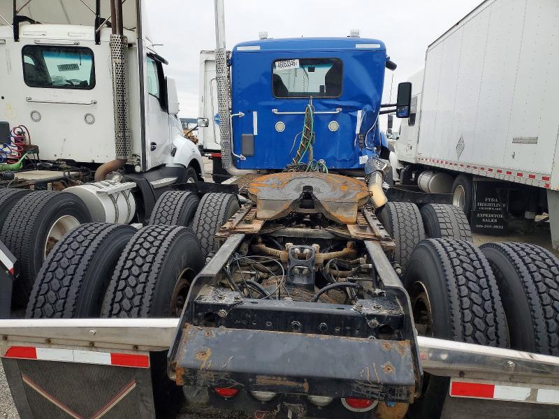 2015 Kenworth Construction T880