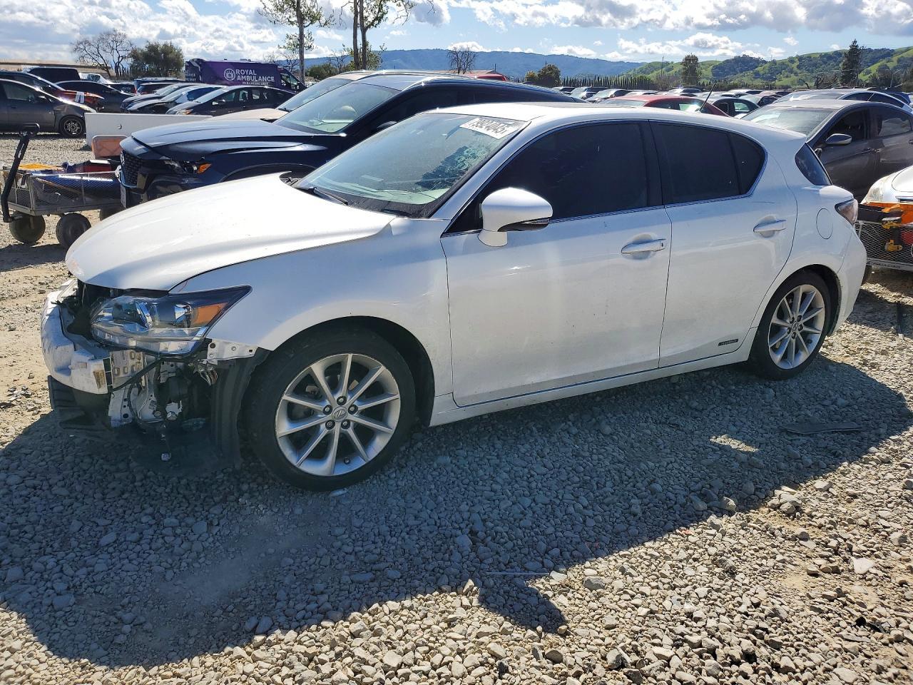 2013 Lexus Ct 200h Base