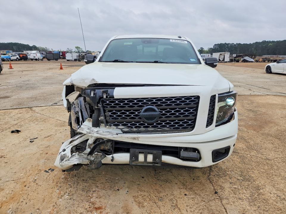 2019 Nissan Titan SV