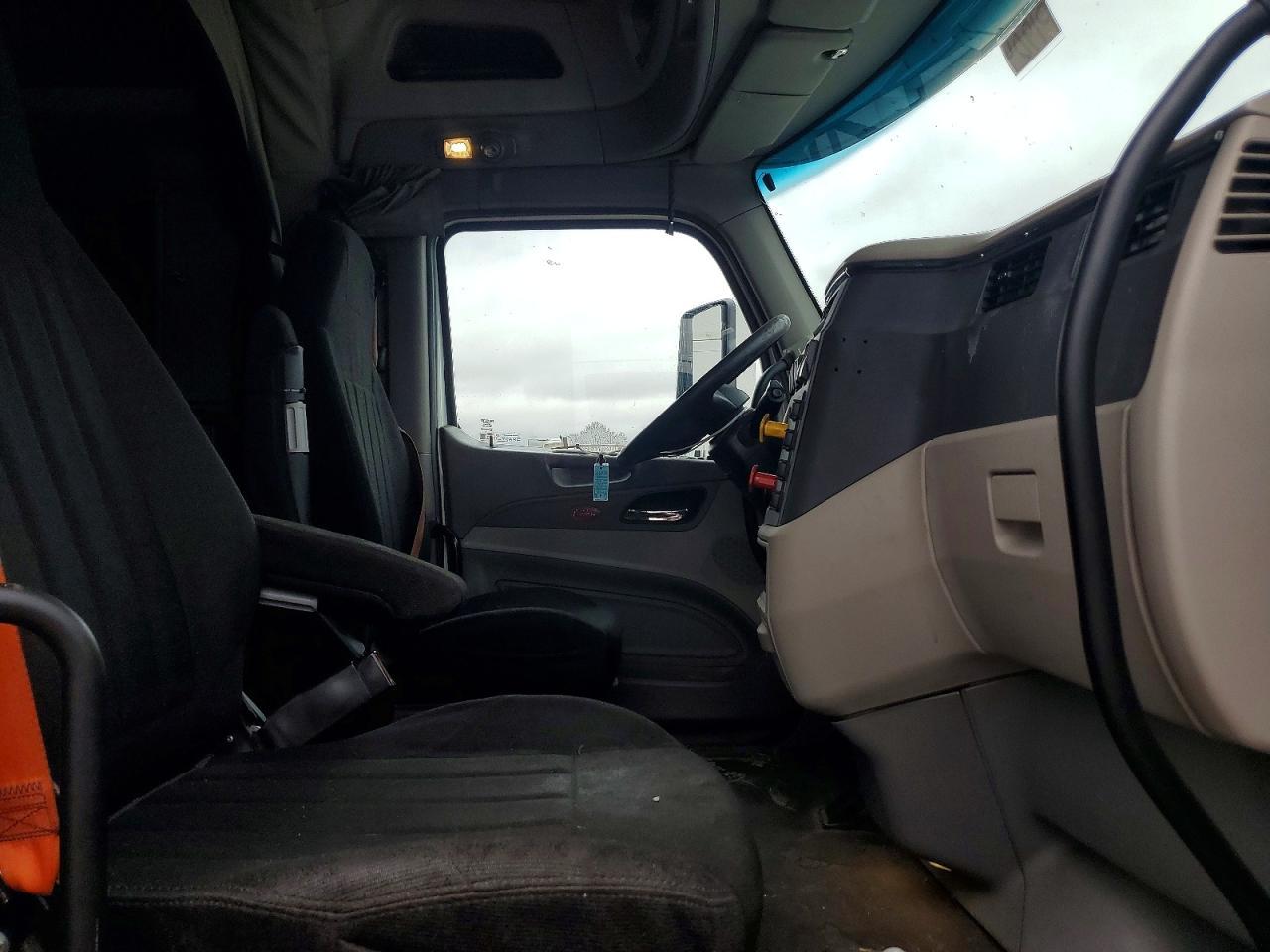 2019 Peterbilt 579 Semi Truck