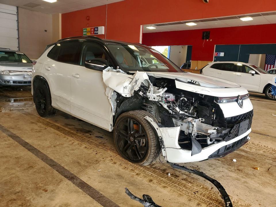 2025 Volkswagen Tiguan se R-line Black