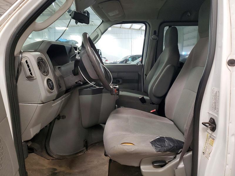 2013 Ford Econoline E350 Super Duty Wagon