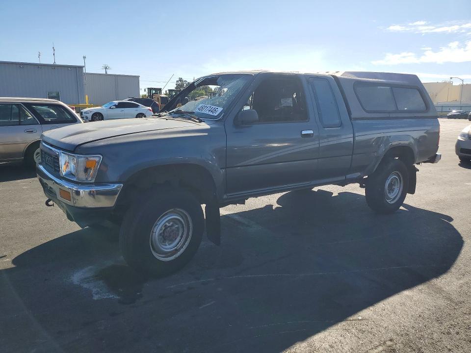 1990 Toyota Pickup Deluxe