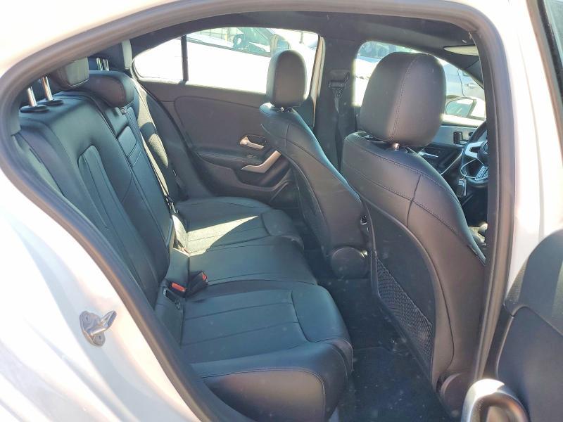2019 Mercedes-Benz A 220