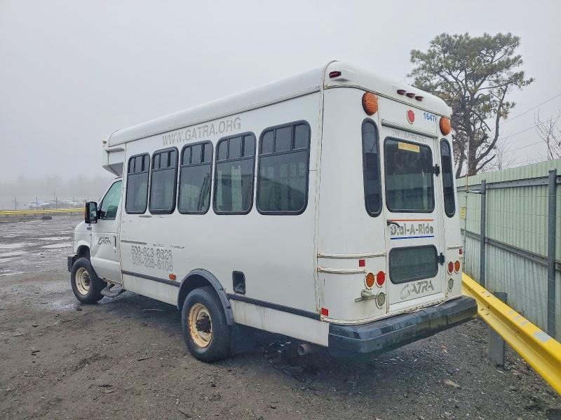 2016 Ford Econoline E350 Super Duty Cutaway Van