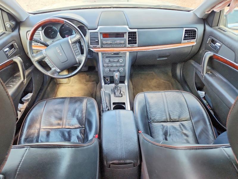 2010 Lincoln Townhouse MKZ