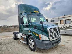 Freightliner Vehiculos salvage en venta: 2018 Freightliner Cascadia 113 Semi Truck